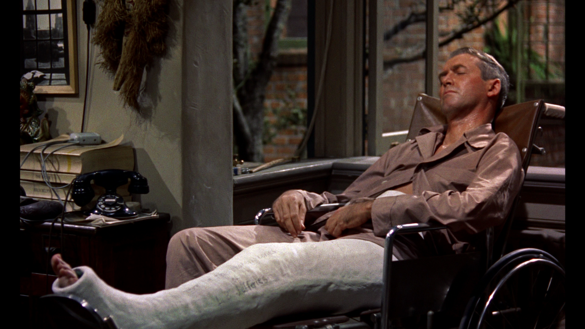rear-window-3