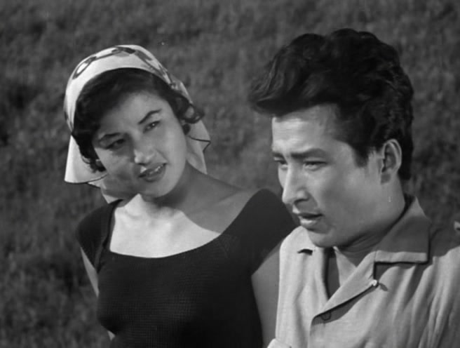 Choi Eun-hee and Jo Hae-wan in The Flower In Hell Choi Eun-hee and Jo Hae-wan in The Flower In Hell
