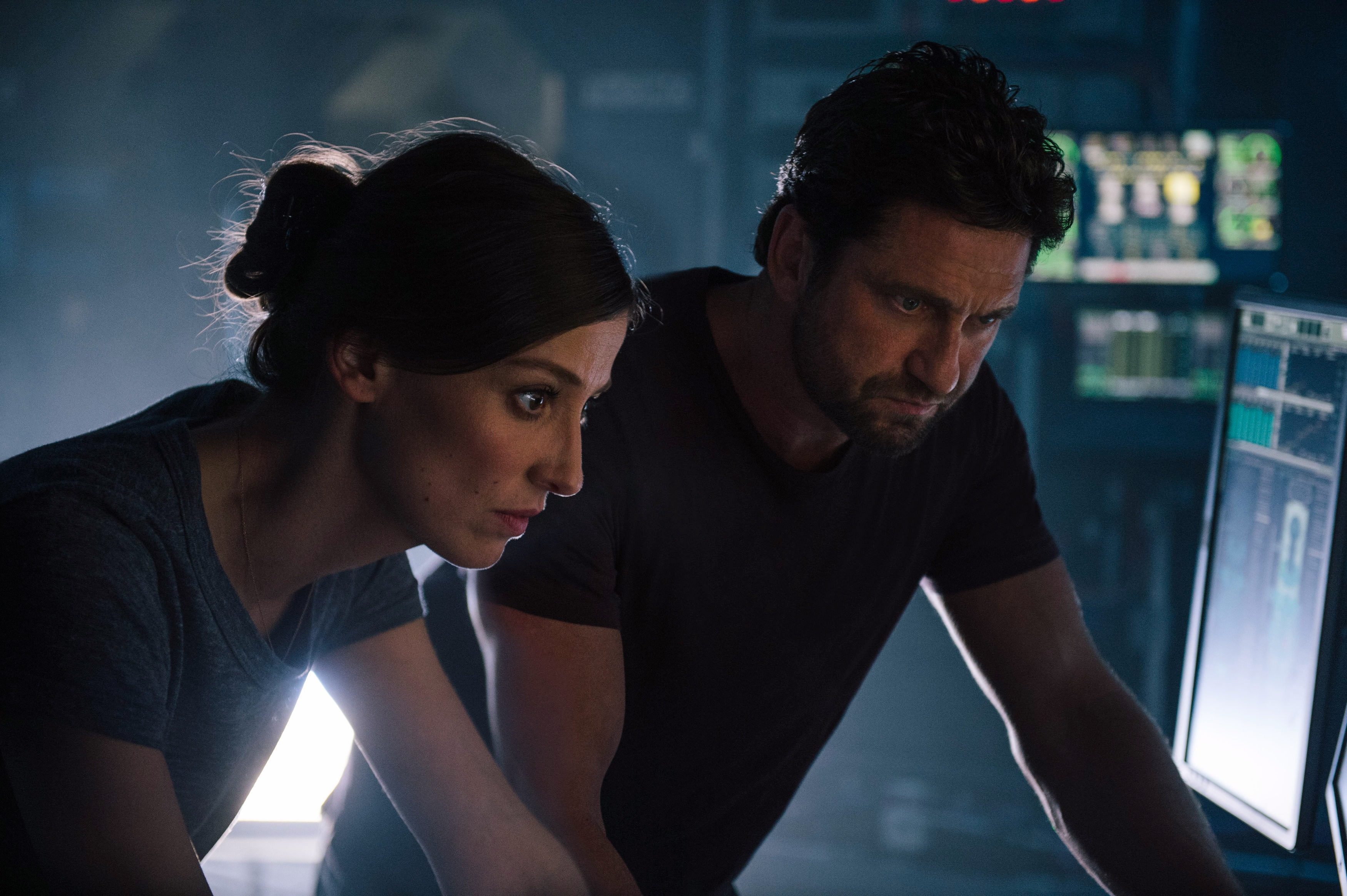 Gerard Butler and Alexandra Maria Lara in Geostorm