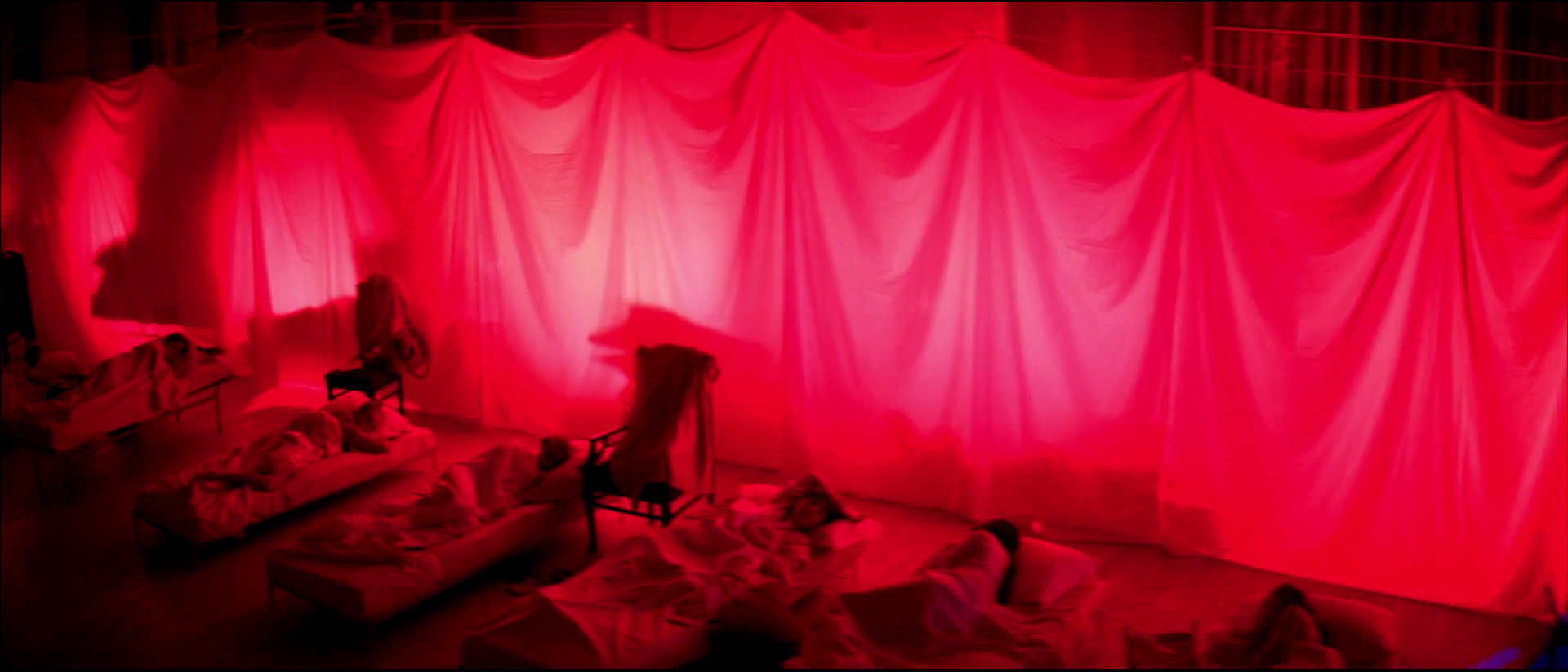 Suspiria red beds