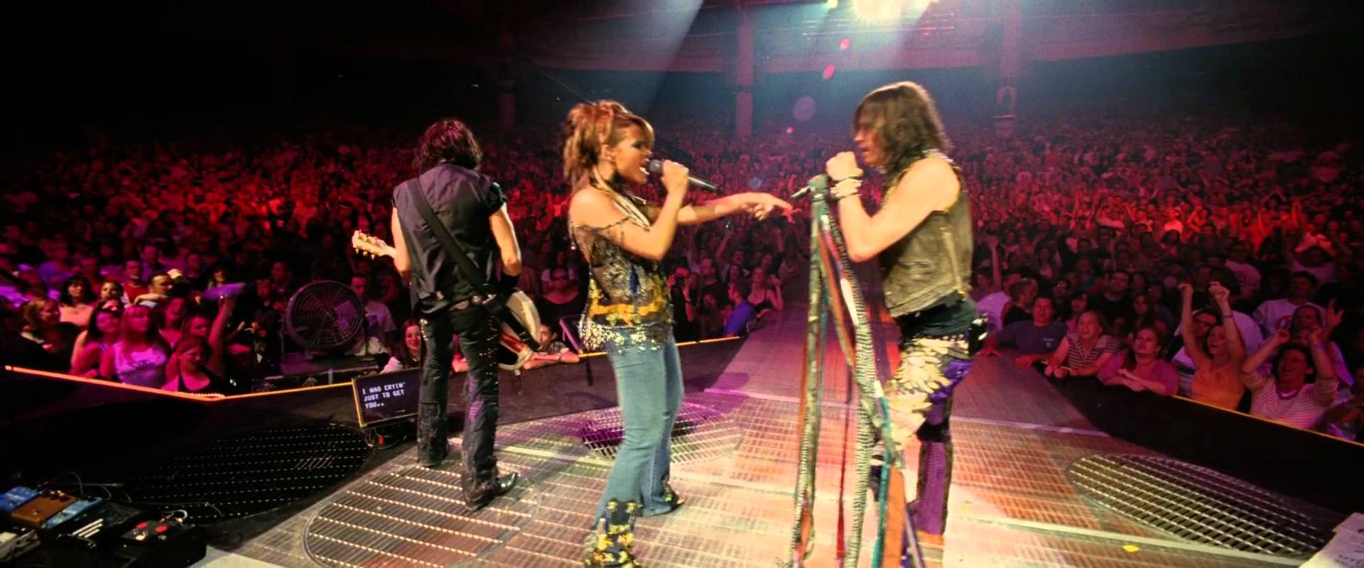 Christina Milian and Steven Tyler of MOTHERFUCKING AEROSMITH in Be Cool 
